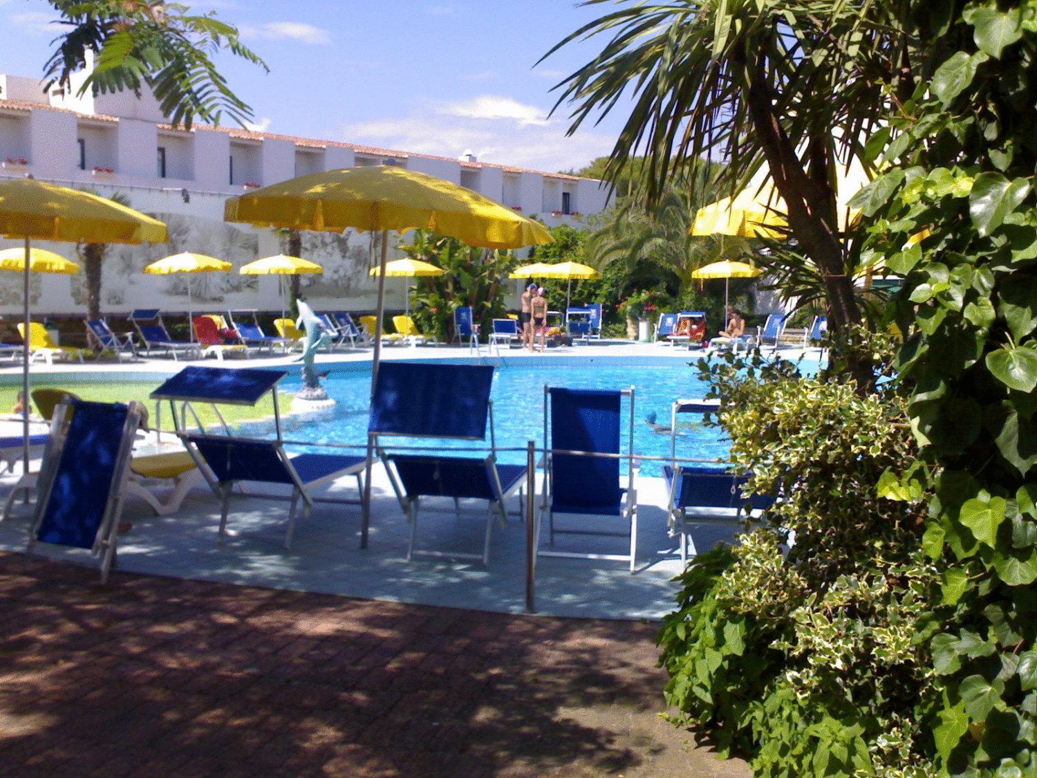 Marina Club Hotel Baia Domizia Esterno foto
