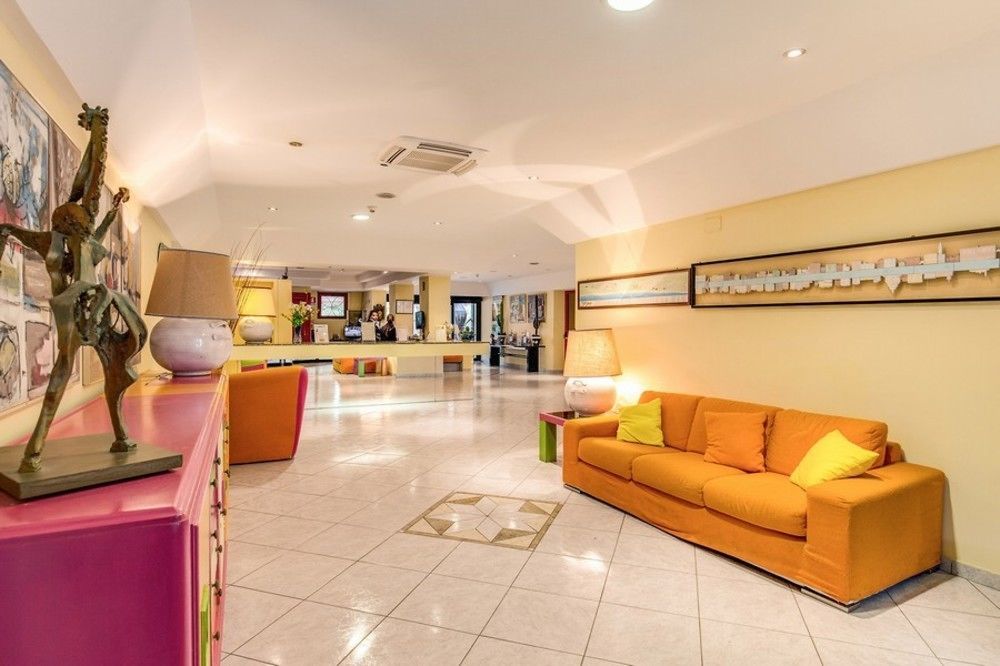 Marina Club Hotel Baia Domizia Esterno foto