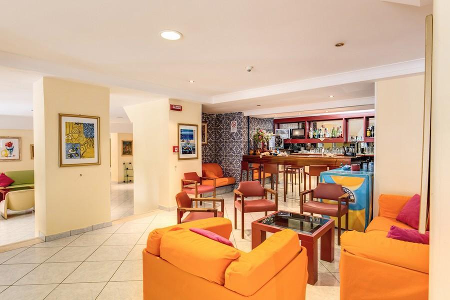 Marina Club Hotel Baia Domizia Esterno foto