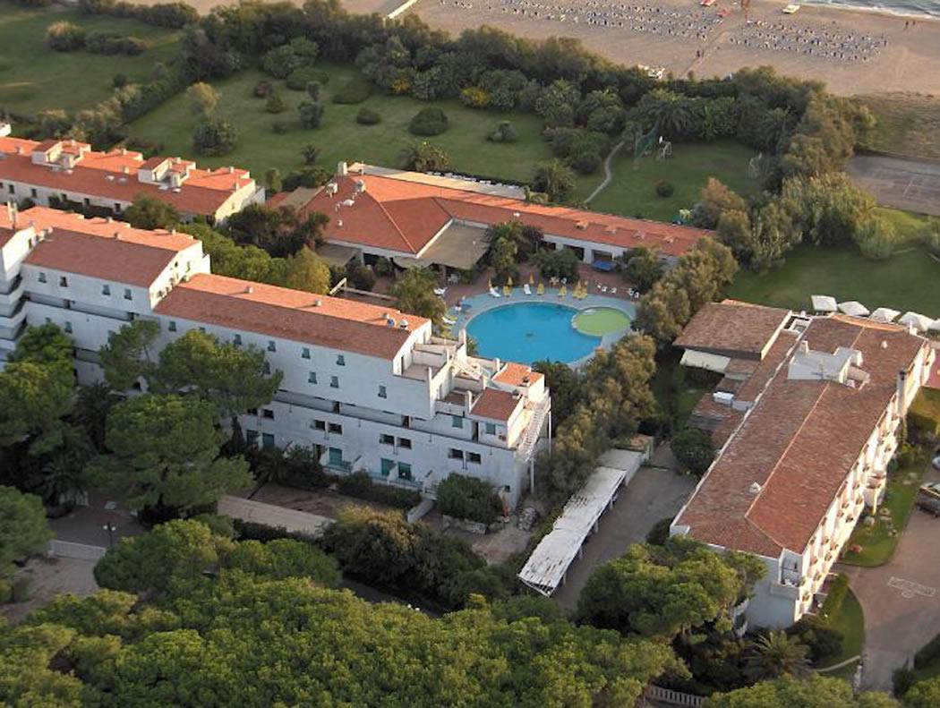 Marina Club Hotel Baia Domizia Esterno foto