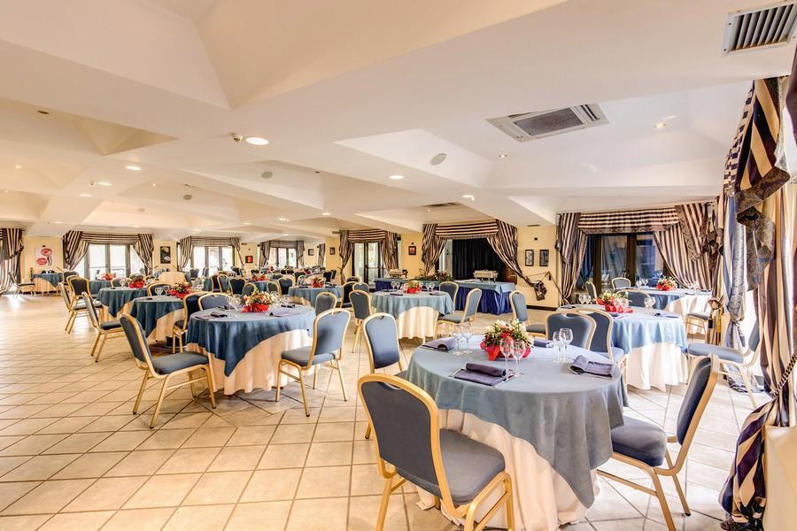 Marina Club Hotel Baia Domizia Esterno foto