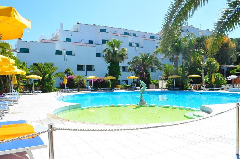 Marina Club Hotel Baia Domizia Esterno foto