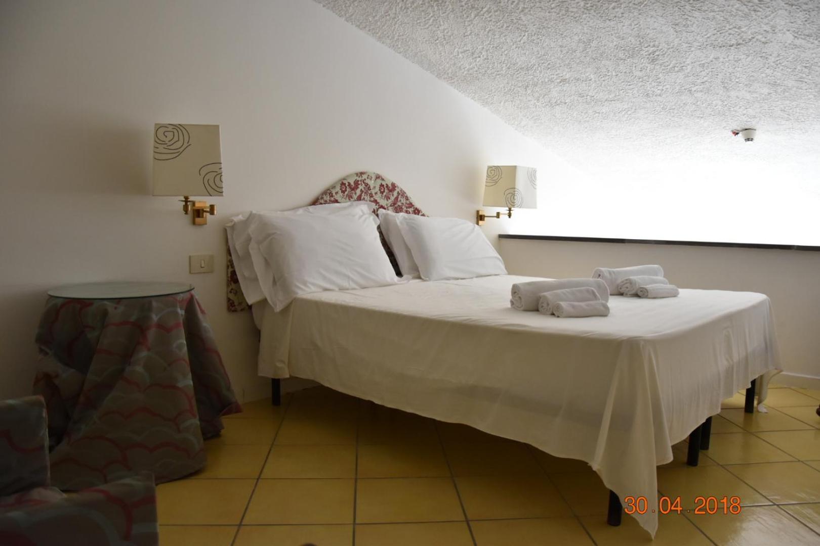 Marina Club Hotel Baia Domizia Esterno foto